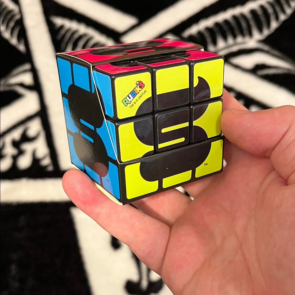 7/11 X Rubiks Cube